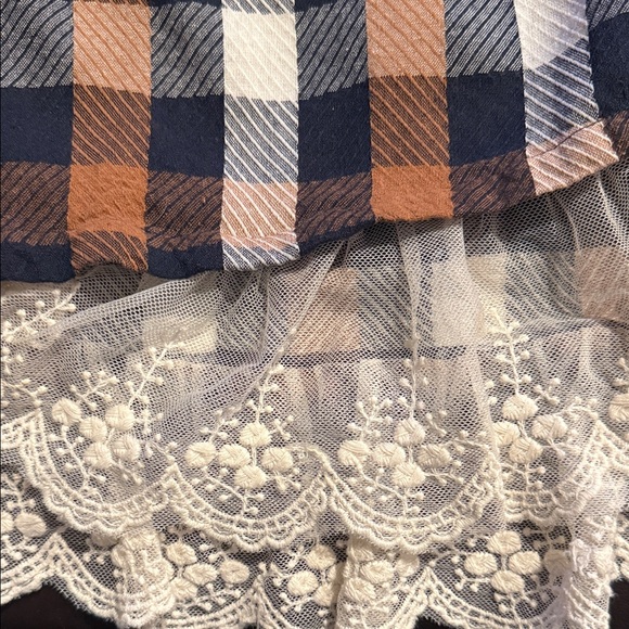 ENTRO brown Plaid Button-Up Shirt with Lace Hem - Picture 4 of 7